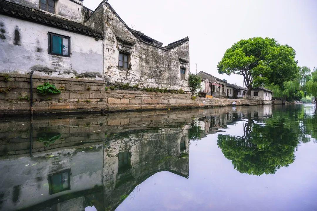 为民修路办实事 保障群众安全出行